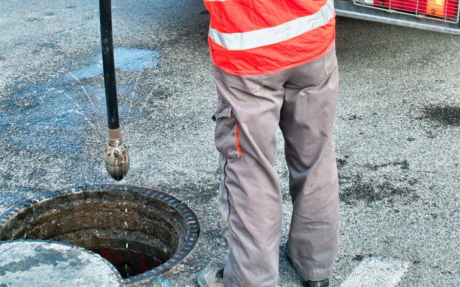 entreprise pour déboucher canalisation Sèvres